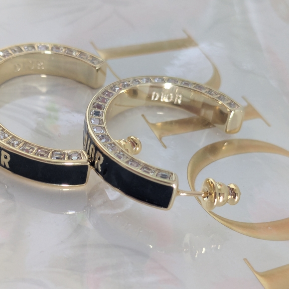 Dior Code Earring - Picture 4 of 8